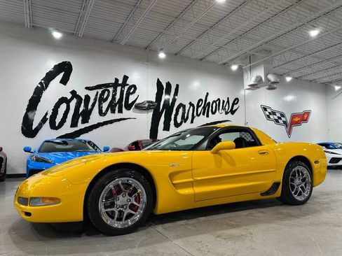 Used 2003 Chevrolet Corvette Z06 w/ Memory Package, 3 Drivers RWD image 16