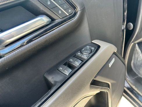 Used 2024 Chevrolet Silverado 1500 ZR2 image 11