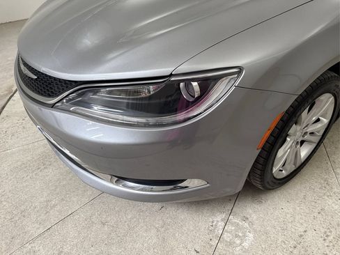 Used 2017 Chrysler 200 Limited Platinum FWD image 13