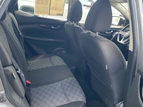 Used 2022 Nissan Rogue Sport SV image 12