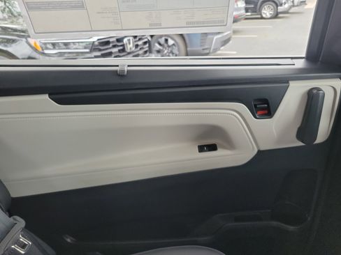 New 2026 Honda Odyssey Elite image 18