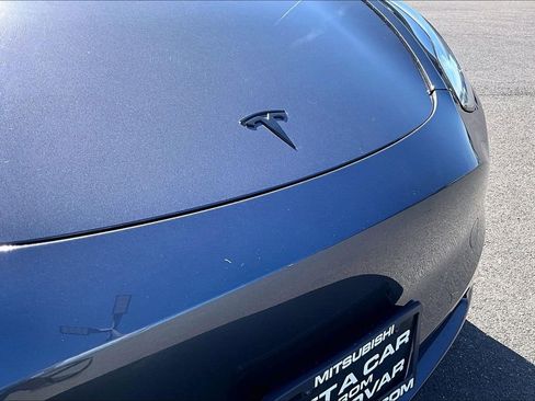 Used 2022 Tesla Model Y Long Range AWD/4WD image 27