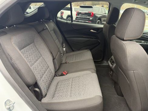 Used 2023 Chevrolet Equinox LT AWD/4WD image 36