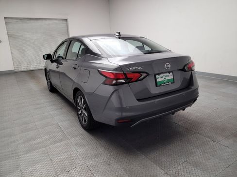 Used 2021 Nissan Versa SV FWD image 5