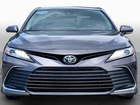 Used 2024 Toyota Camry XLE FWD image 4