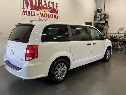 Used 2019 Dodge Grand Caravan SE w/ UConnect Hands-Free Group FWD image 7