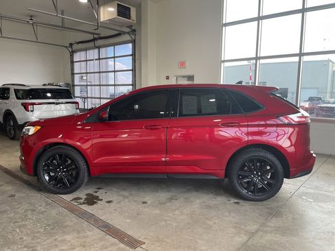 Certified 2022 Ford Edge ST-Line AWD/4WD image 9