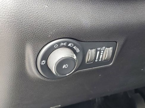 Used 2025 Jeep Compass Limited AWD/4WD image 9