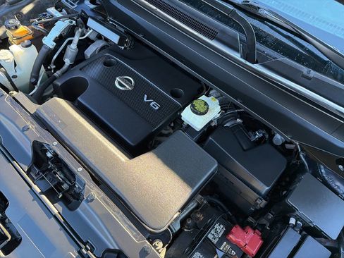 Used 2015 Nissan Pathfinder S image 11