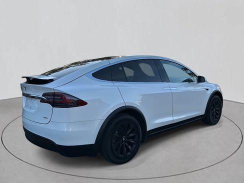 Used 2017 Tesla Model X 75D image 5