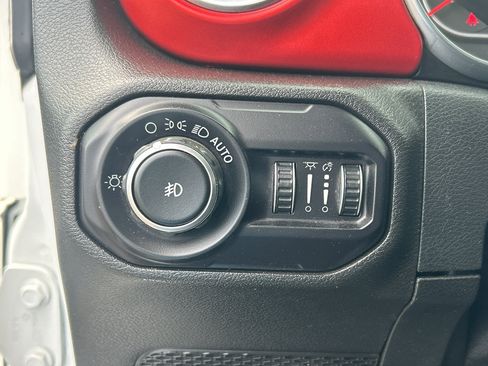 Used 2018 Jeep Wrangler Unlimited Rubicon w/ Steel Bumper Group AWD/4WD image 16