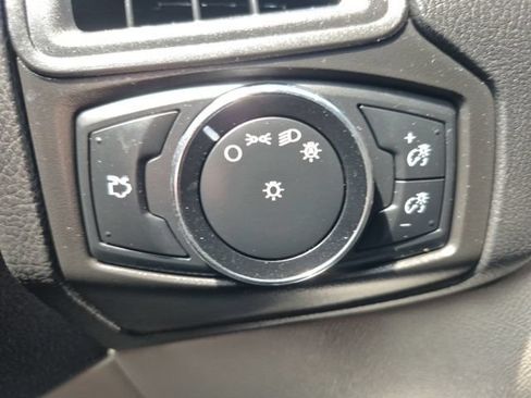 Used 2014 Ford Focus SE FWD image 24