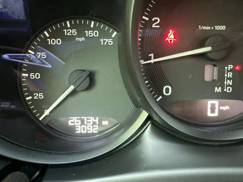 Used 2023 Porsche Macan AWD/4WD image 15