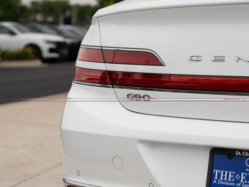 Used 2021 Genesis G90 3.3T Premium AWD/4WD image 33