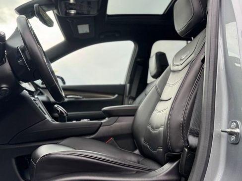 Used 2025 Cadillac XT6 Sport w/ Platinum Package AWD/4WD image 16