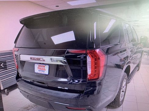 Used 2023 GMC Yukon SLE image 13