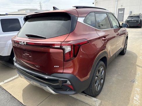 Used 2024 Kia Seltos S image 11