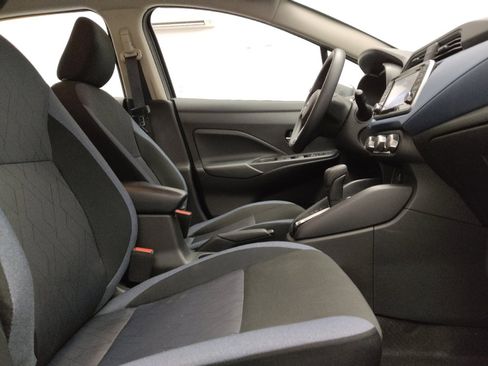 Used 2025 Nissan Versa SV w/ Trunk Package image 21