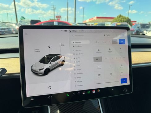 Used 2020 Tesla Model Y Long Range AWD/4WD image 31