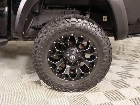 Used 2017 Toyota Tacoma TRD Off-Road w/ Tow Package (A/T) AWD/4WD image 18