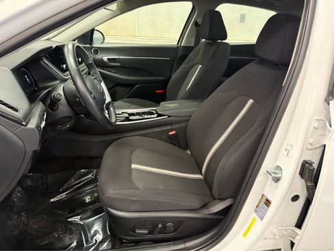 Used 2022 Hyundai Sonata SEL w/ Convenience Package image 9
