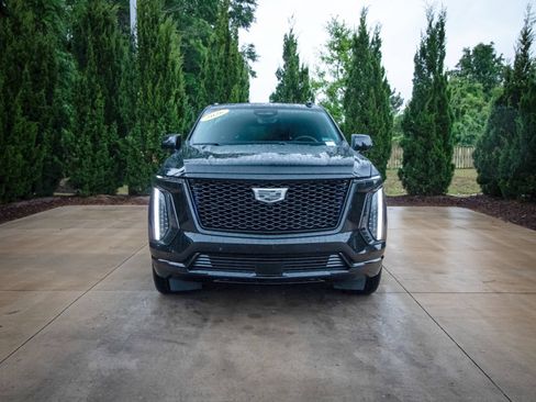 Used 2026 Cadillac Escalade Sport w/ LPO, ONYX Package AWD/4WD image 3
