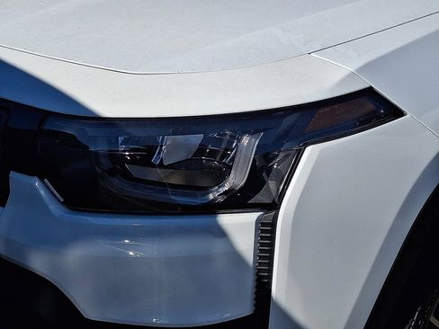 New 2026 Jeep Cherokee Overland image 2