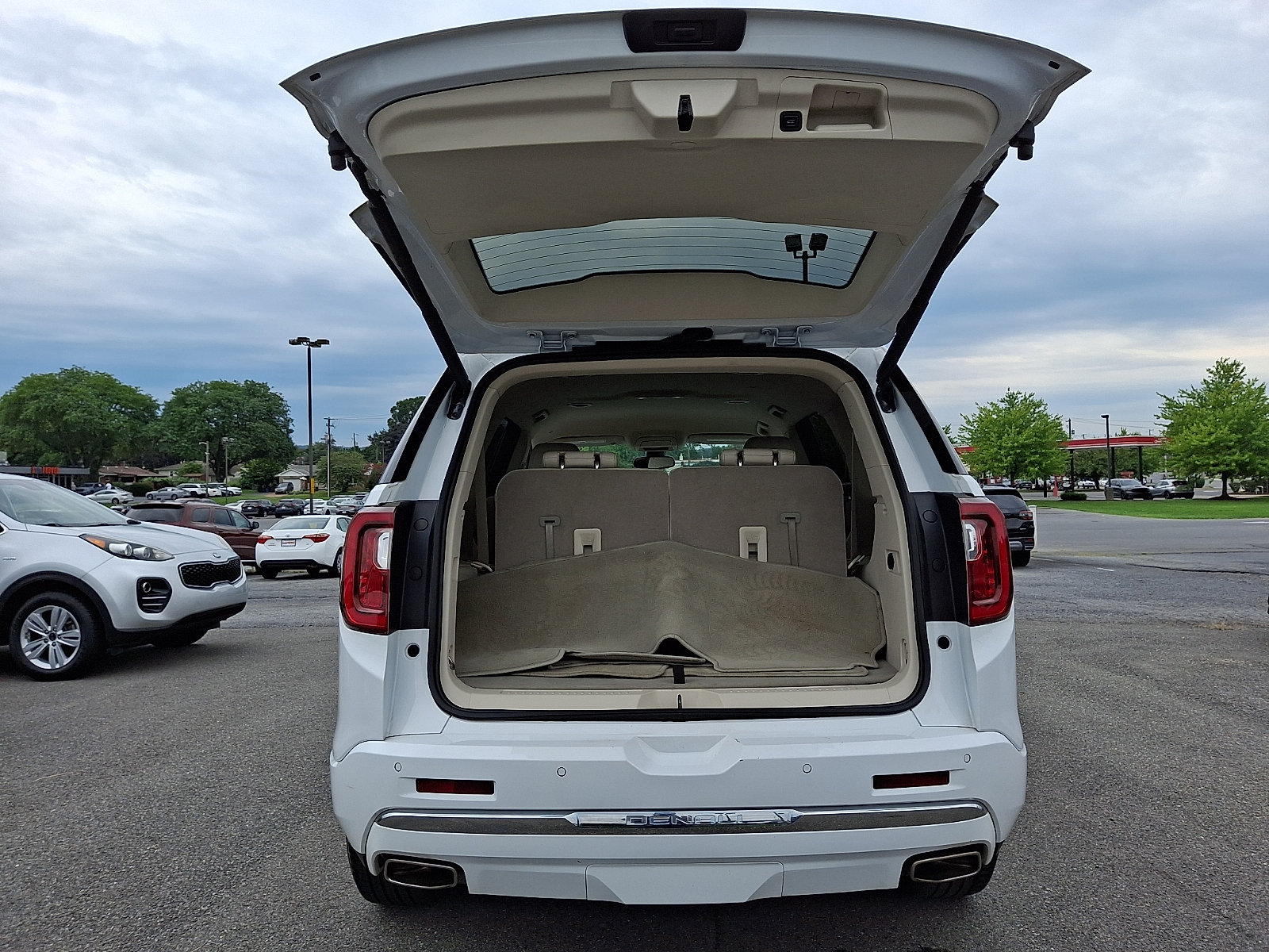 Used 2023 GMC Acadia Denali AWD/4WD image 28