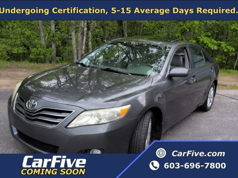 Used 2011 Toyota Camry XLE w/ XLE Extra-Value Pkg #2 FWD image 1