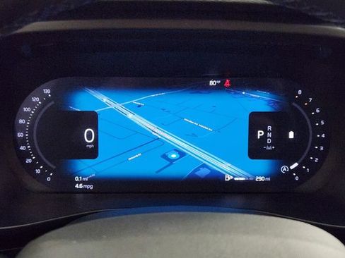 Certified 2026 Volvo XC40 B5 Plus AWD/4WD image 15
