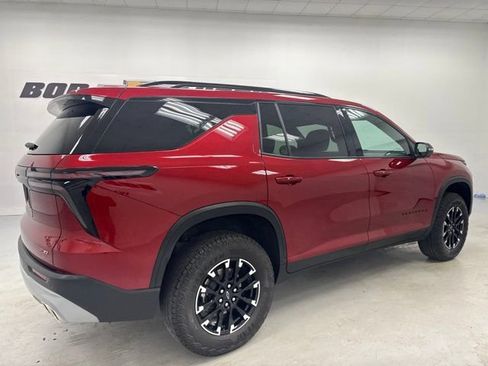 Used 2024 Chevrolet Traverse Z71 w/ LPO, Floor Liner Package AWD/4WD image 5
