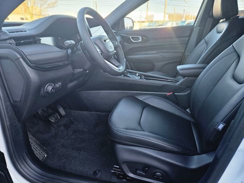 New 2026 Jeep Compass Limited image 15