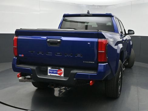 Used 2025 Toyota Tacoma TRD Sport AWD/4WD image 40