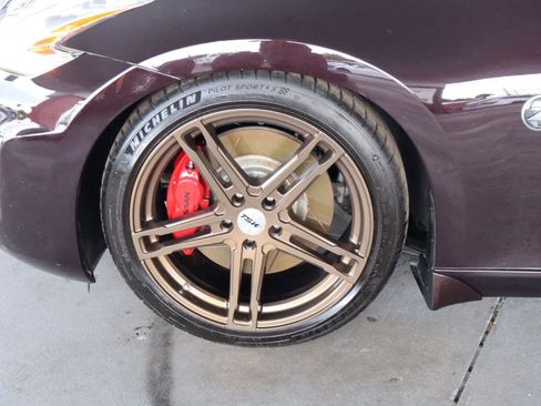 Used 2015 Nissan 370Z Coupe RWD image 12