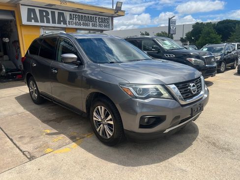 Used 2020 Nissan Pathfinder SL AWD/4WD image 1