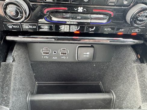 Used 2022 Jeep Grand Cherokee L Limited image 23