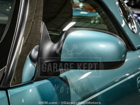 Used 2002 Ford Thunderbird Deluxe image 31