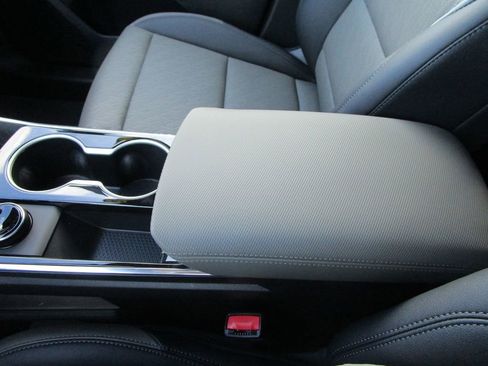 New 2026 Chevrolet Equinox LT w/ Convenience Package II image 36