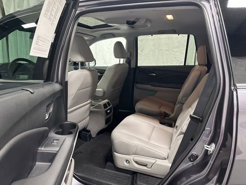Used 2022 Honda Pilot Touring image 43