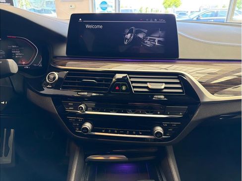 Used 2020 BMW M550i xDrive w/ Premium Package AWD/4WD image 20