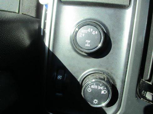 Used 2018 Chevrolet Silverado 1500 LT image 26