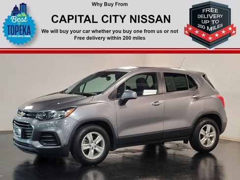 Used 2020 Chevrolet Trax LS w/ Tint and Cruise Package image 5