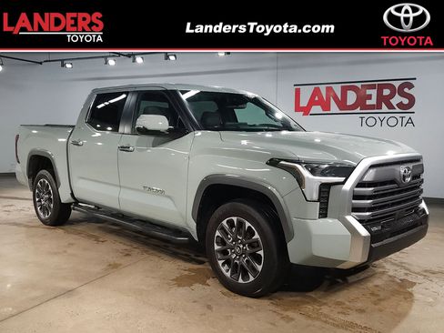Used 2025 Toyota Tundra Limited AWD/4WD image 1