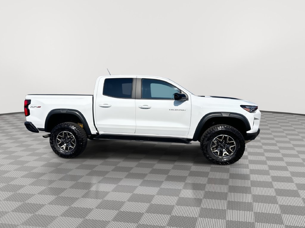 Used 2024 Chevrolet Colorado ZR2 w/ ZR2 Convenience Package III AWD/4WD image 13