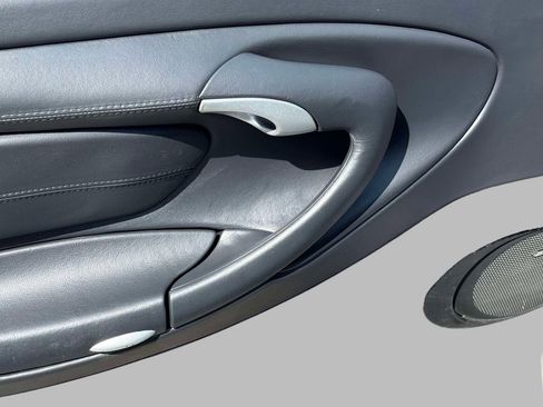 Used 2005 Porsche 911 Carrera image 18