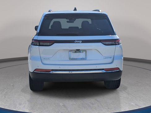 New 2025 Jeep Grand Cherokee Limited w/ Trailer Tow Package AWD/4WD image 6