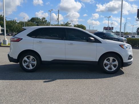 Used 2020 Ford Edge SE image 12