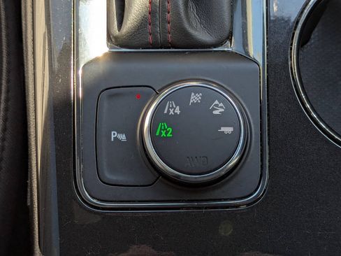 Used 2020 Chevrolet Blazer RS AWD/4WD image 23
