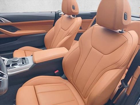 Used 2025 BMW 440i xDrive Convertible w/ Premium Package image 12