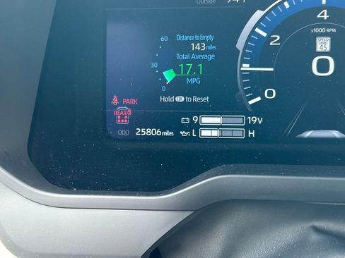 Used 2024 Toyota Sequoia Capstone AWD/4WD image 46